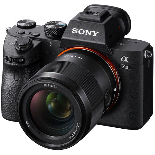 ILCE-7M3K　② Amazon.com : Sony ILCE-7M3K/B a7III Full Frame Mirrorless