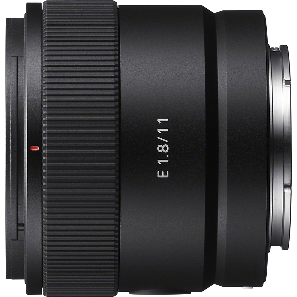 Sony E 11mm F1.8 Review - versatile vlogging lens | Amateur